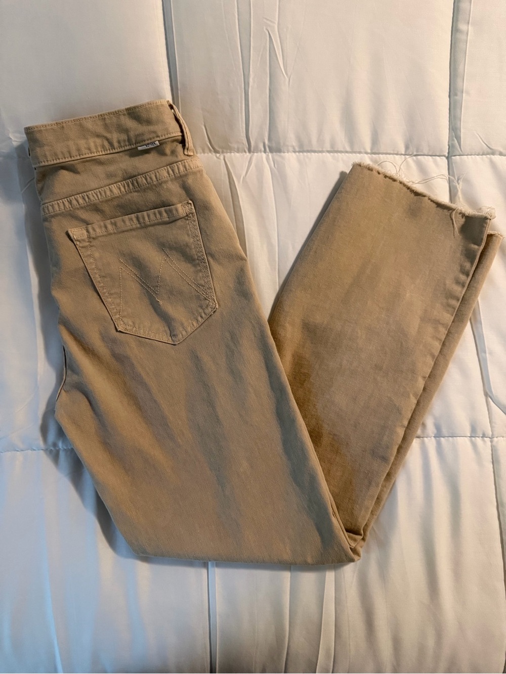 MOTHER The Insider Crop Step Fray jeans